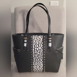 NWT Michael Kors Voyager Tote